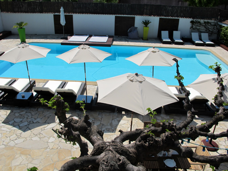 piscine uchaud chambres hote gay farniente