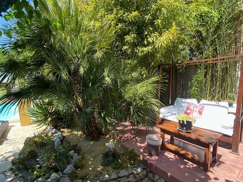 jardin chambre hotes gay uchaud