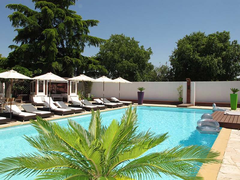 piscine uchaud chambres hote gay10