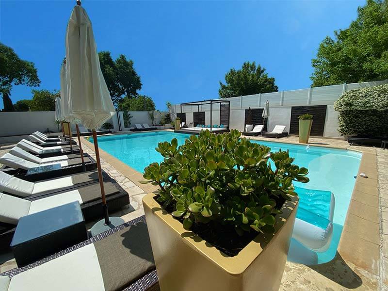 piscine uchaud chambres hote gay2