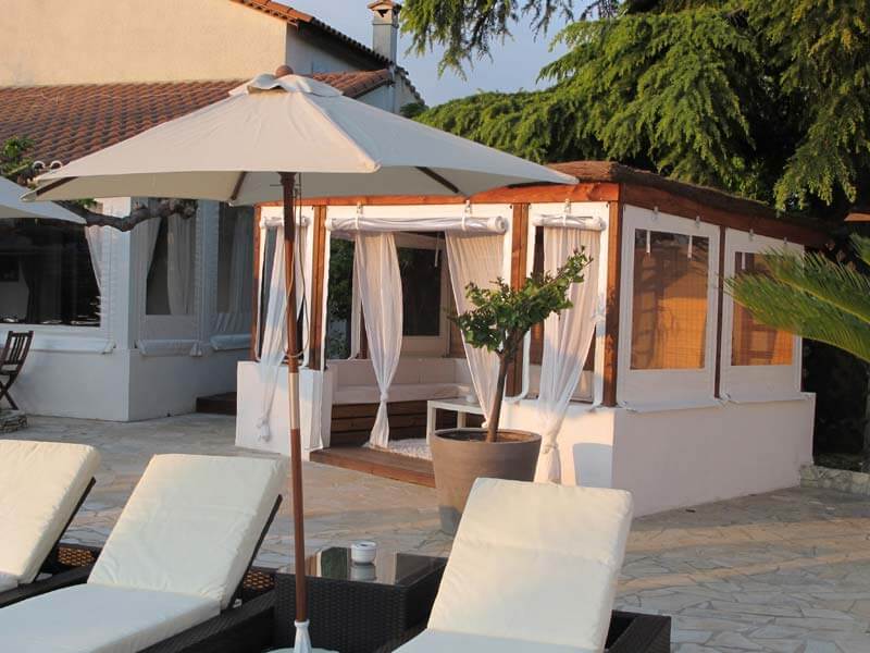 piscine uchaud chambres hote gay28