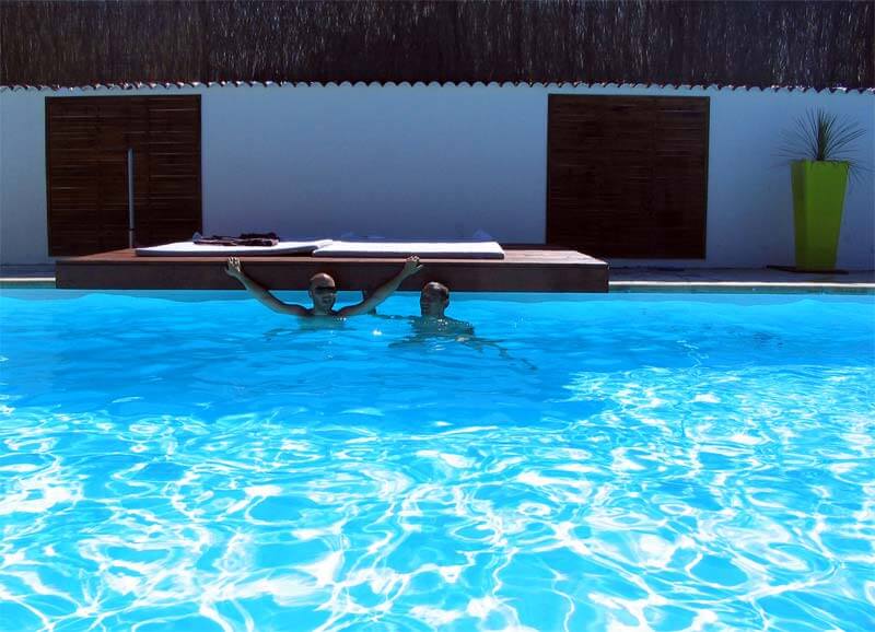 piscine uchaud chambres hote gay40