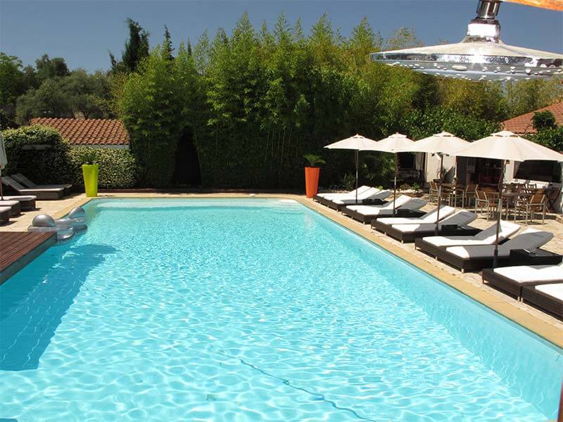 piscine uchaud chambres hote gay8