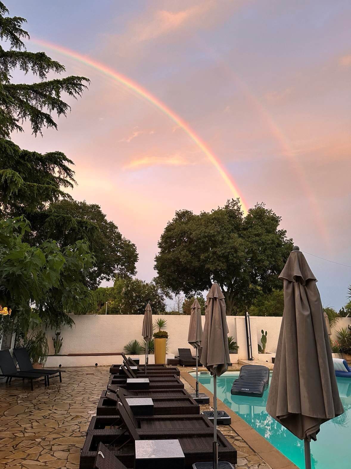 fin de saison villa ragazzi maison d hote gay